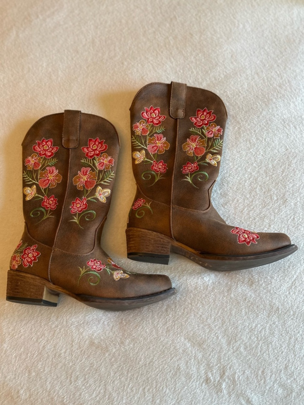 ROPER Womens Riley Floral Embroidered Snip Toe Casual Boots Mid Calf Low Heel - Picture 2 of 2
